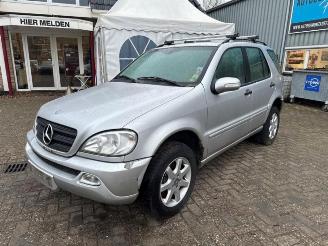 Mercedes ML ML I (163), SUV, 1998 / 2005 270 2.7 CDI 20V picture 3
