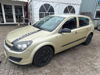 Opel Astra Astra H (L48), Hatchback 5-drs, 2004 / 2014 1.6 16V Twinport picture 3