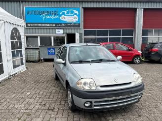 Vrakbiler auto Renault Clio Clio II (BB/CB), Hatchback, 1998 / 2016 1.2 2000/6