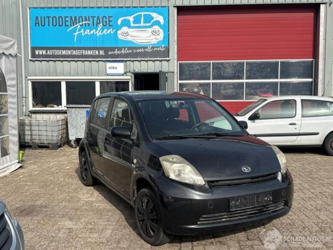 Daihatsu Sirion Sirion 2 (M3), Hatchback, 2005 1.3 16V DVVT