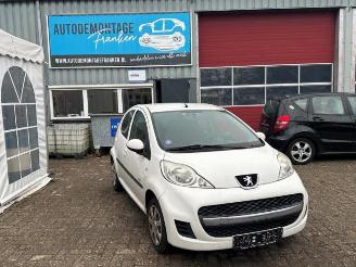 Vrakbiler auto Peugeot 107 107, Hatchback, 2005 / 2014 1.0 12V 2011/1