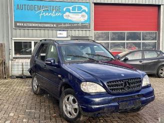 Uttjänta bilar auto Mercedes ML ML I (163), SUV, 1998 / 2005 320 3.2 V6 18V Autom. 1999/1