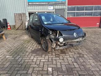 Vrakbiler auto Renault Twingo Twingo II (CN), Hatchback 3-drs, 2007 / 2014 1.5 dCi 75 FAP 2013/1
