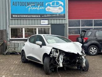 Vrakbiler auto Renault Clio Clio IV (5R), Hatchback 5-drs, 2012 / 2021 0.9 Energy TCE 90 12V 2013/7