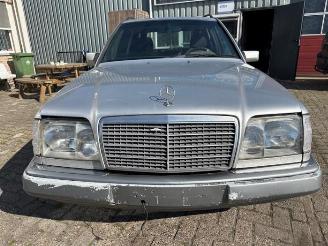 Mercedes MB E Combi diesel (S124), Combi, 1984 / 1996 3.0 E-300D 24V picture 2