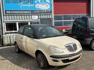 Coche siniestrado Lancia Ypsilon Ypsilon (843), Hatchback, 2003 / 2011 1.4 16V 2005/6