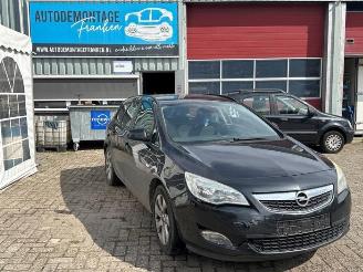Uttjänta bilar auto Opel Astra Astra J Sports Tourer (PD8/PE8/PF8), Combi, 2010 / 2015 1.3 CDTI 16V ecoFlex 2011/11