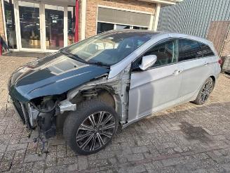 Hyundai I-40  picture 3