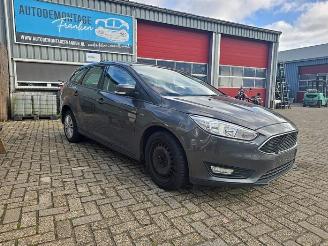 Vrakbiler auto Ford Focus Focus 3 Wagon, Combi, 2010 / 2020 1.0 Ti-VCT EcoBoost 12V 100 2015/1