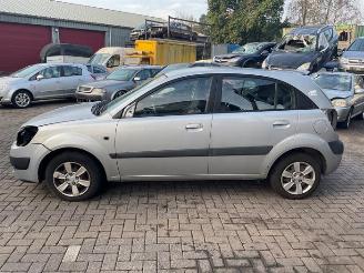 Kia Rio Rio II (DE), Hatchback, 2005 / 2011 1.4 16V picture 3