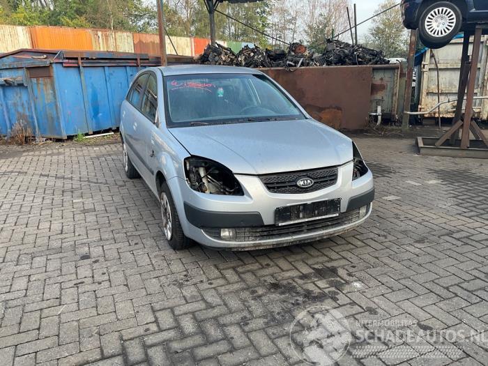 Kia Rio Rio II (DE), Hatchback, 2005 / 2011 1.4 16V
