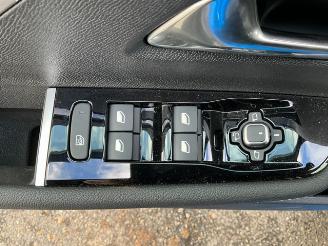 Opel Astra 1.2 Turbo Elegance picture 12