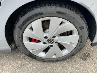 Volkswagen Golf 2.0 TSI GTI picture 26