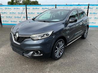 Damaged car Renault Kadjar 1.6 Bose 2015/8