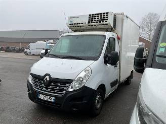 krockskadad bil vrachtwagen Renault Master Koelwagen 2019/11