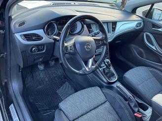 Opel Astra 1.2 Turbo Sports Tourer picture 5