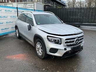 Mercedes GLB  picture 2