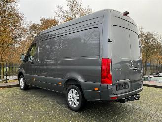 Mercedes Sprinter 317 L2H2 Automaat | PRO | Cruise | Camera | Stroelverw. | MBUX | BPM Vrij! picture 2