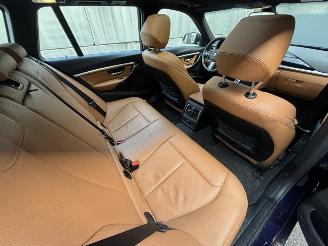 BMW 3-serie 320 320i Executive picture 16