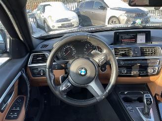 BMW 3-serie 320 320i Executive picture 12