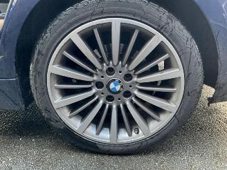 BMW 3-serie 320 320i Executive picture 6