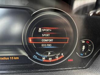 BMW 3-serie 320 320i Executive picture 18