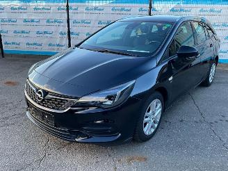 Voiture accidenté Opel Astra Sports Tourer 1.2 Turbo (96kW) 2020/8