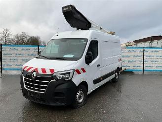 krockskadad bil bedrijf Renault Master 2.3 CDTi (107kW) Hoogwerker 2022/4