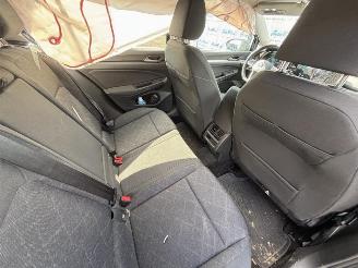 Volkswagen Golf Life picture 15