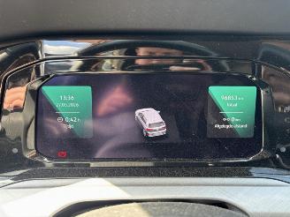 Volkswagen Golf Life picture 18