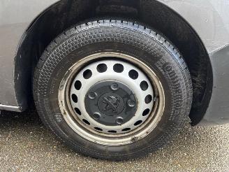 Peugeot Expert 231S 2.0 BlueHDI 120 Premium Pack | Storing AdBlue picture 5