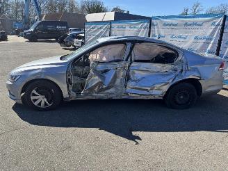 Volkswagen Passat 2.0 TDI SCR Trendline 3C picture 5