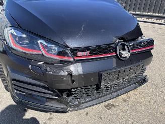 Volkswagen Golf GTI Performance DSG picture 9