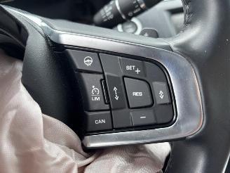 Jaguar E-Pace HSE AWD 300 Sport picture 16