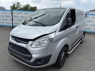 Damaged car Ford Transit Custom 270 L1 Trend 74 KW 2014/5