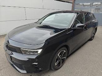 krockskadad bil auto Opel Astra Sports Tourer GS 1.2 Turbo (96 kW/130 PS) AT-8 Start/Stop Matrix 2024/10