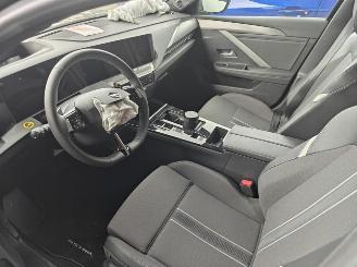 Opel Astra GS Plug-in Hybrid 180 PK Matrix picture 11