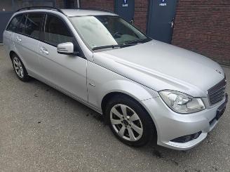 Mercedes C-klasse 200 C 200 T CDI BlueEfficiency picture 4