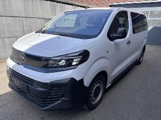 begagnad bil bedrijf Opel Vivaro Basis M (L2) 2.0 (106kW) Dubbelcabine 5P EU6 2024/6