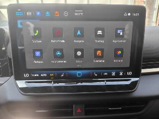 Volkswagen T-Roc 1.5 eTSI 110 kW R-Line picture 26