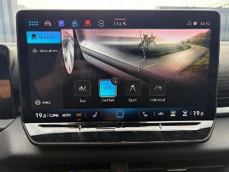 Volkswagen T-Roc 1.5 eTSI 110 kW R-Line picture 16