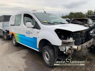 Uttjänta bilar auto Peugeot Partner Partner (GC/GF/GG/GJ/GK), Van, 2008 / 2018 1.6 BlueHDi 100 2015/10