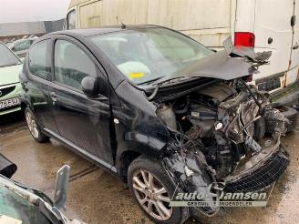 Vrakbiler auto Toyota Aygo Aygo (B10), Hatchback, 2005 / 2014 1.0 12V VVT-i 2010/1