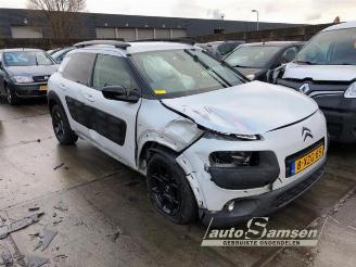 Vrakbiler auto Citroën C4 cactus C4 Cactus (0B/0P), Hatchback 5-drs, 2014 1.2 PureTech 110 12V 2014/11