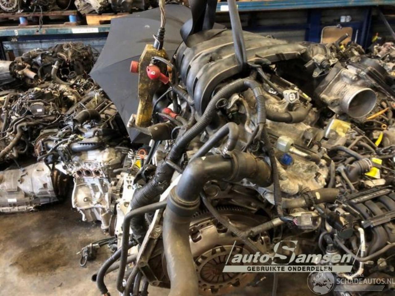 Nissan Qashqai Qashqai (J10), SUV, 2007 / 2014 1.6 16V