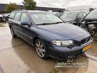 Coche siniestrado Volvo V-70 V70 (SW), Combi, 1999 / 2008 2.4 20V 170 2002/6