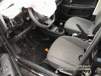 Volkswagen Up! Up! (121), Hatchback, 2011 1.0 12V 60 picture 3