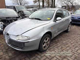 Alfa Romeo 147 147 (937), Hatchback, 2000 / 2010 1.6 Twin Spark 16V picture 1
