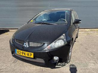 Coche siniestrado Mitsubishi Grandis Grandis (NA), MPV, 2004 / 2010 2.4 16V MIVEC 2004/8