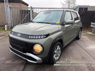 Vrakbiler auto Hyundai Inster Inster (AX1), SUV, 2024 49 kWh 2025/1